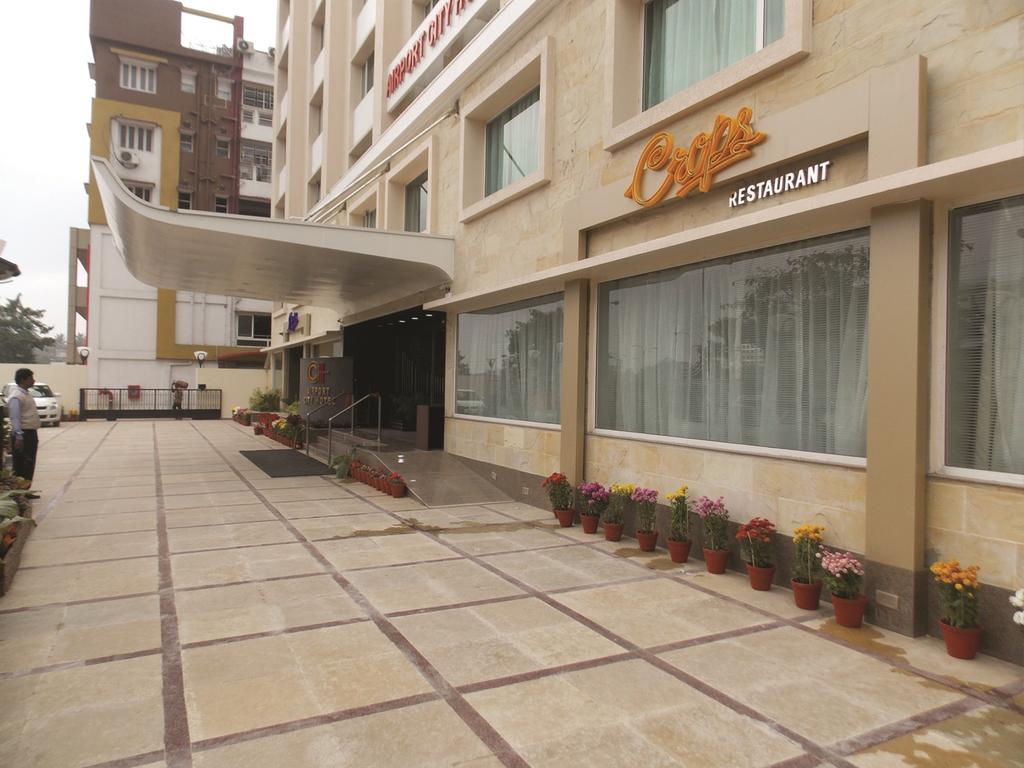 Airport City Hotel Calcutta Extérieur photo