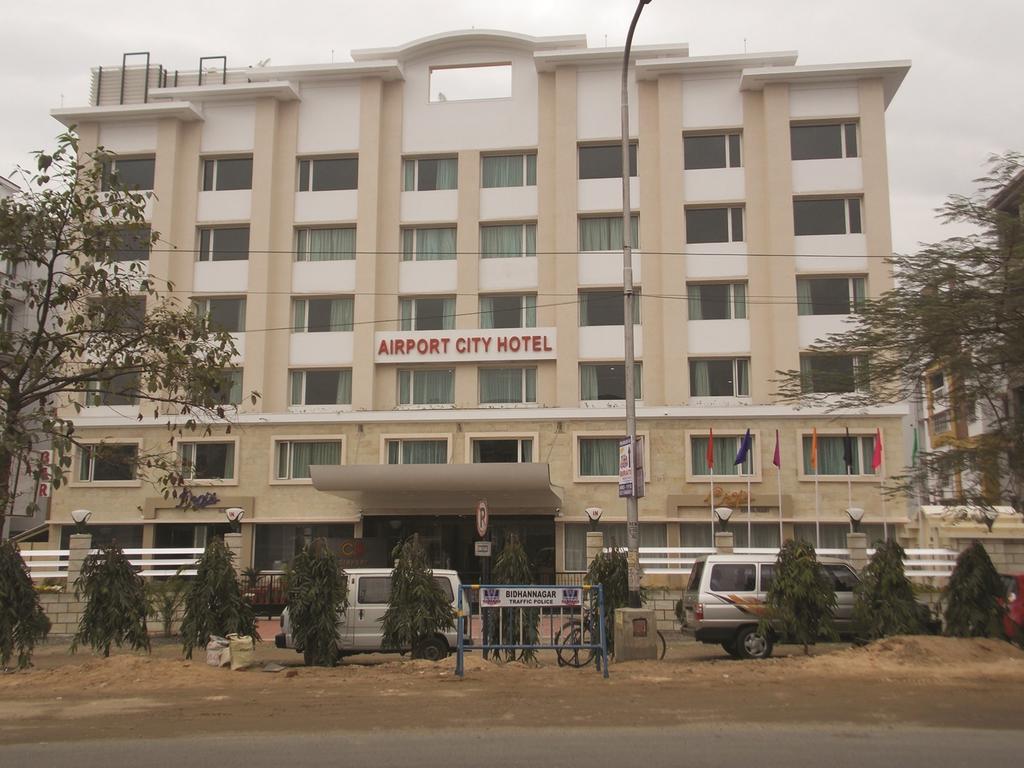 Airport City Hotel Calcutta Extérieur photo