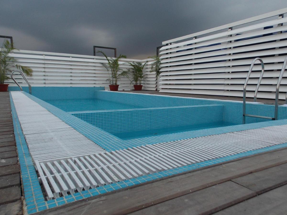 Airport City Hotel Calcutta Extérieur photo