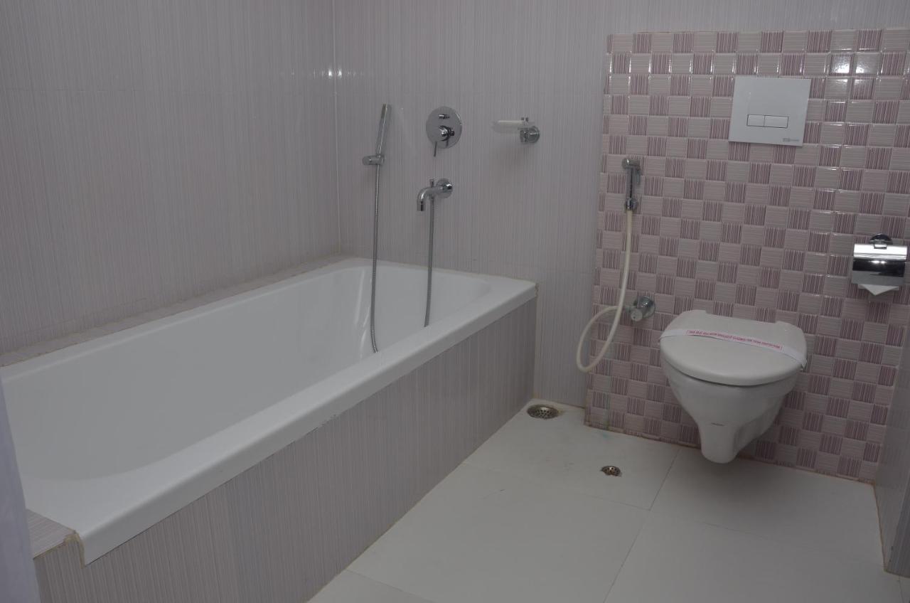 Airport City Hotel Calcutta Extérieur photo